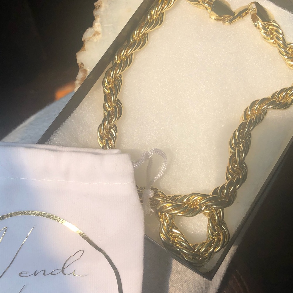 GOLD ROPE CHAIN NECKLACE✨ - Picture 3 of 5